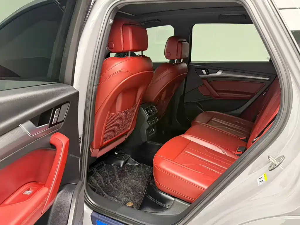 Audi Q5L 2024 40 TFSI luxury and dynamic model купить на сайте DeffCars