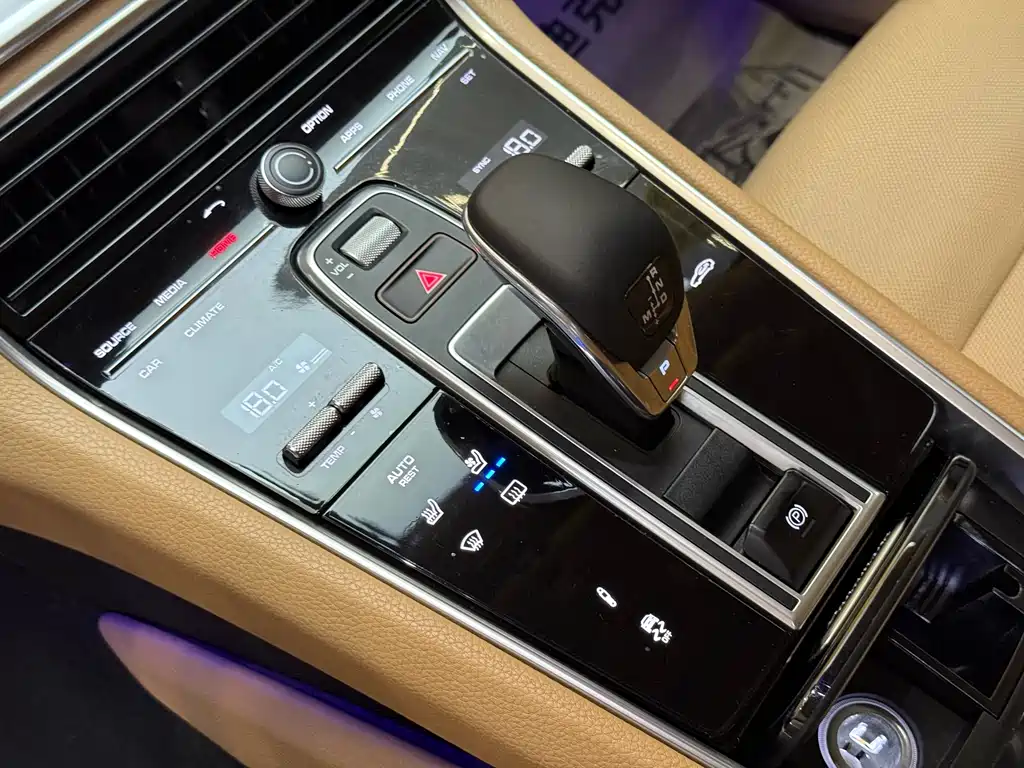 Panamera 2017 Panamera 4 Executive Extended Edition 3.0T купить на сайте DeffCars
