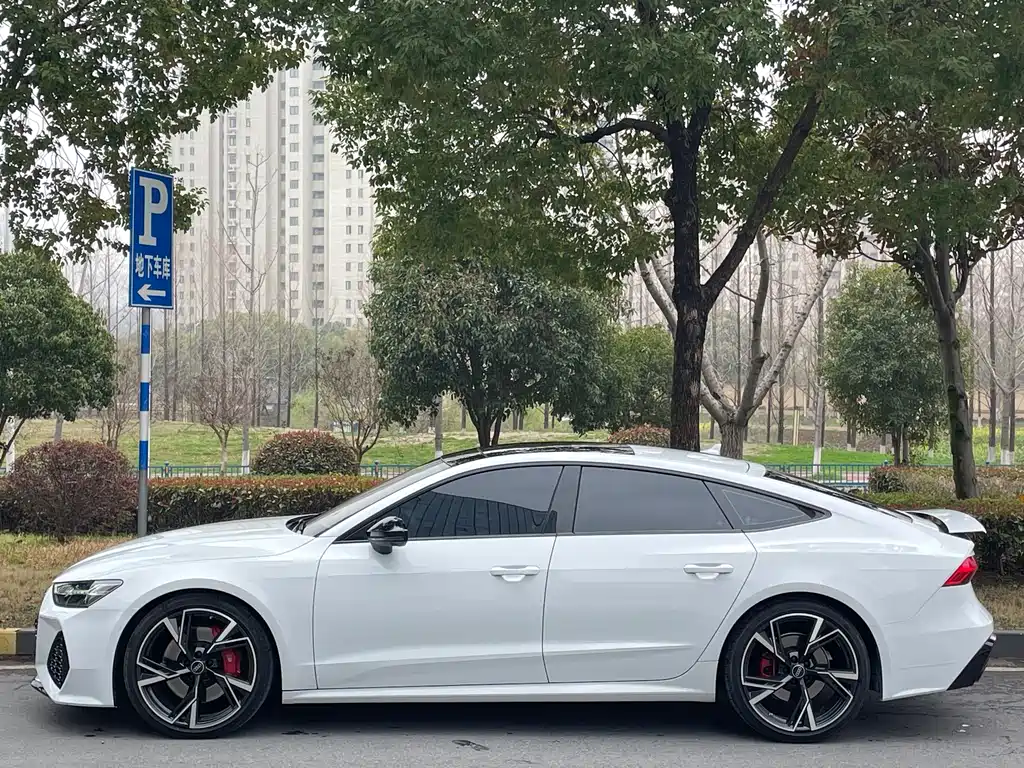 Audi A7 2023 55 TFSI quattro exclusive model купить на сайте DeffCars