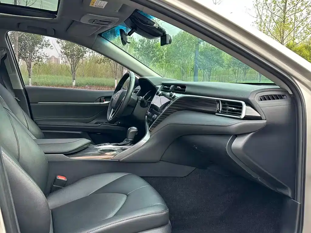 Camry 2019 2.5G Deluxe Edition National V купить на сайте DeffCars