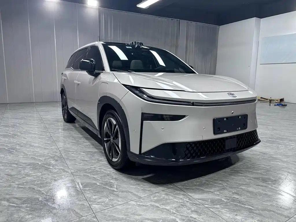Platinum 3X 2025 520 Pro+ lidar version купить на сайте DeffCars