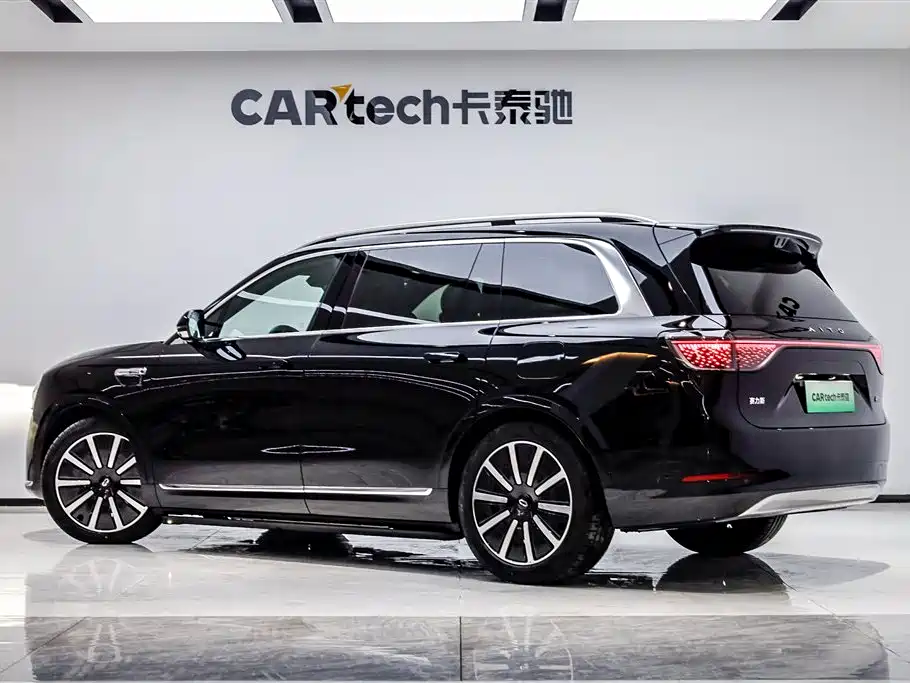 Wenjie M9 2025 extended range Max version 52kWh 6-seater version (192-line lidar) купить на сайте DeffCars