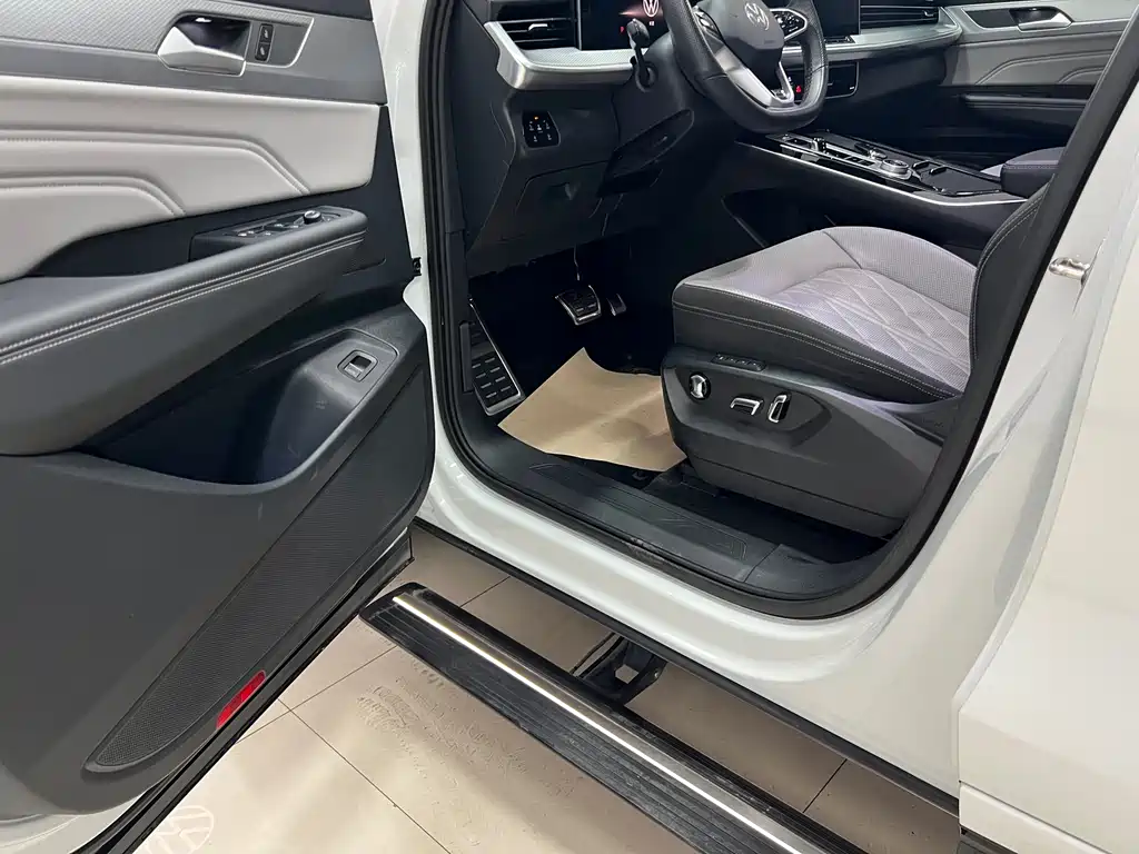 Lanxun 2023 380TSI four-wheel drive R-Line cruise version купить на сайте DeffCars