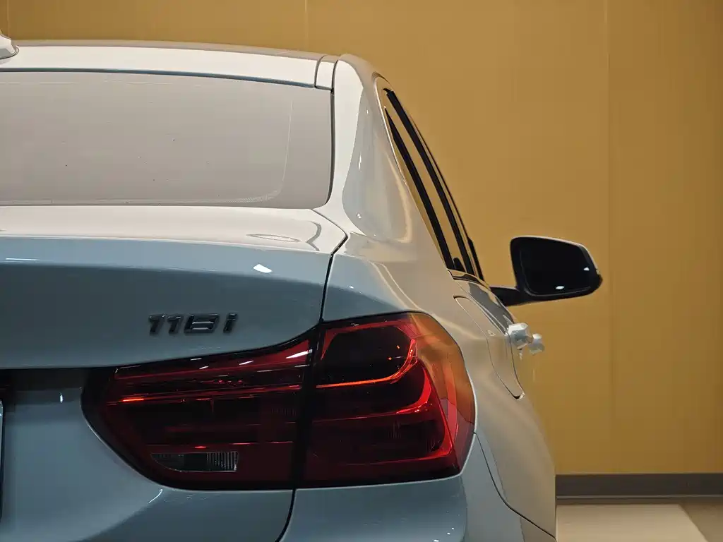 BMW 1 Series 2018 118i Fashion Model купить на сайте DeffCars