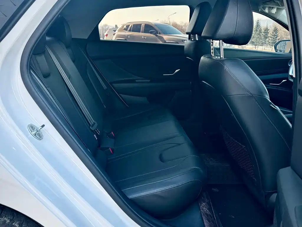Elantra 2023 1.5L CVT LUX Premium Edition купить на сайте DeffCars