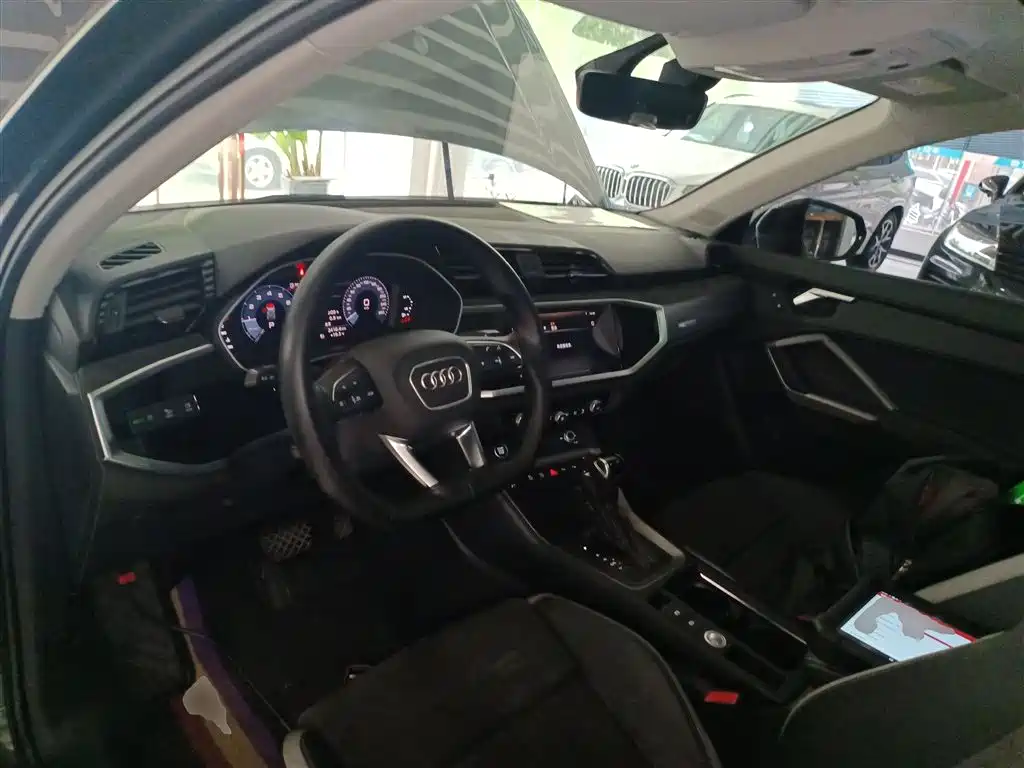 Audi Q3 2021 35 TFSI Fashionable and Dynamic купить на сайте DeffCars