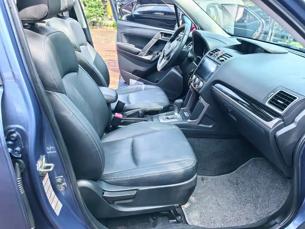 Forester 2018 2.0i Deluxe Navigation Edition купить на сайте DeffCars