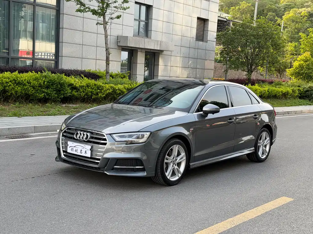 Audi A3 2020 Limousine 35 TFSI Fashion Type National V купить на сайте DeffCars