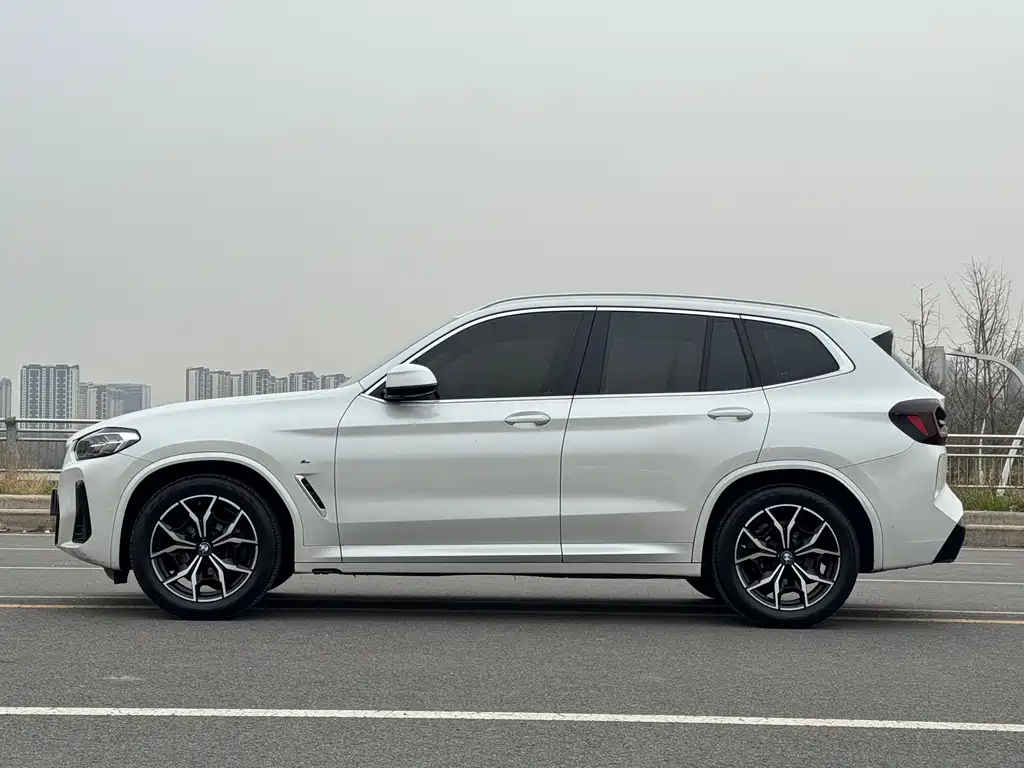 BMW X3 2022 facelift xDrive25i M sports package купить на сайте DeffCars