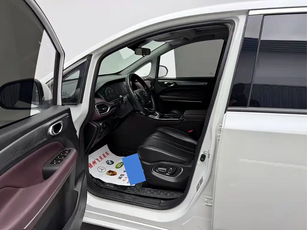 Trumpchi M6 2023 PRO 270T DCT Exclusive Edition купить на сайте DeffCars