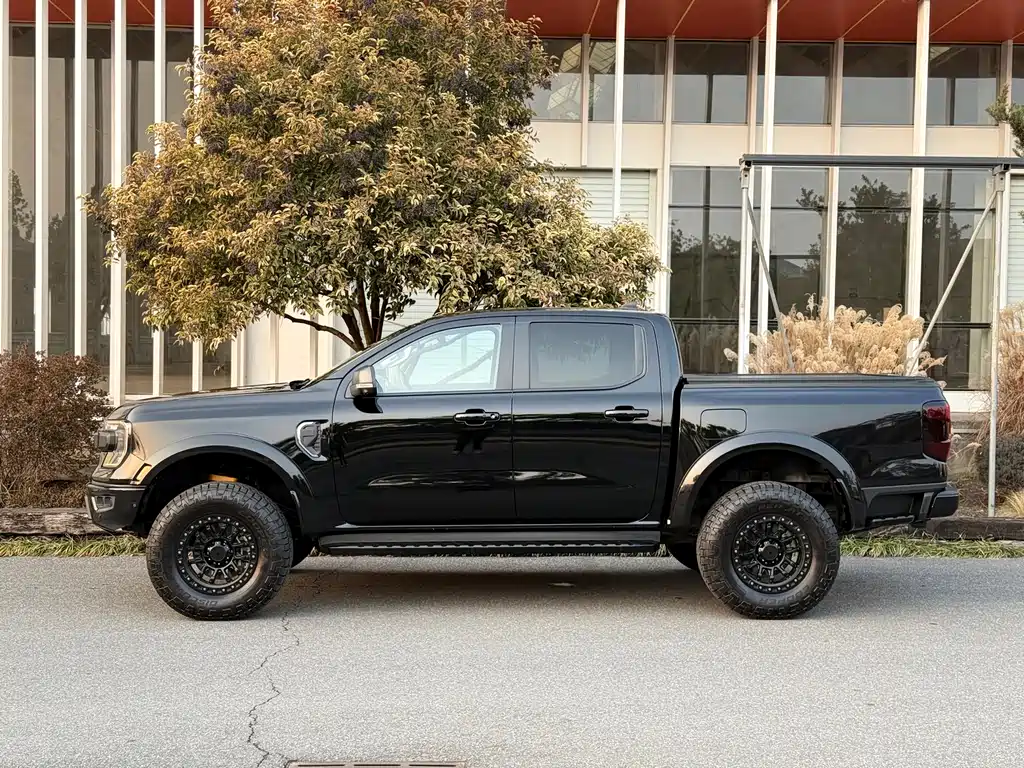 Ranger 2023 Explorer 4WD automatic version gasoline купить на сайте DeffCars