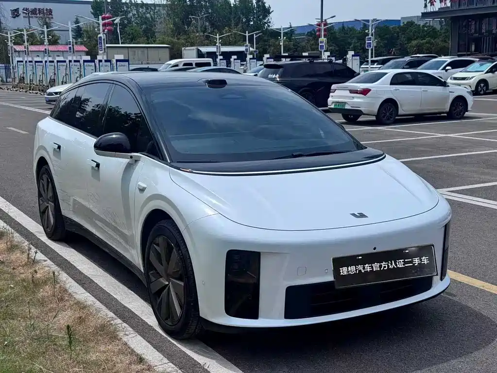 Ideal i6 2025 4WD Standard Edition купить на сайте DeffCars