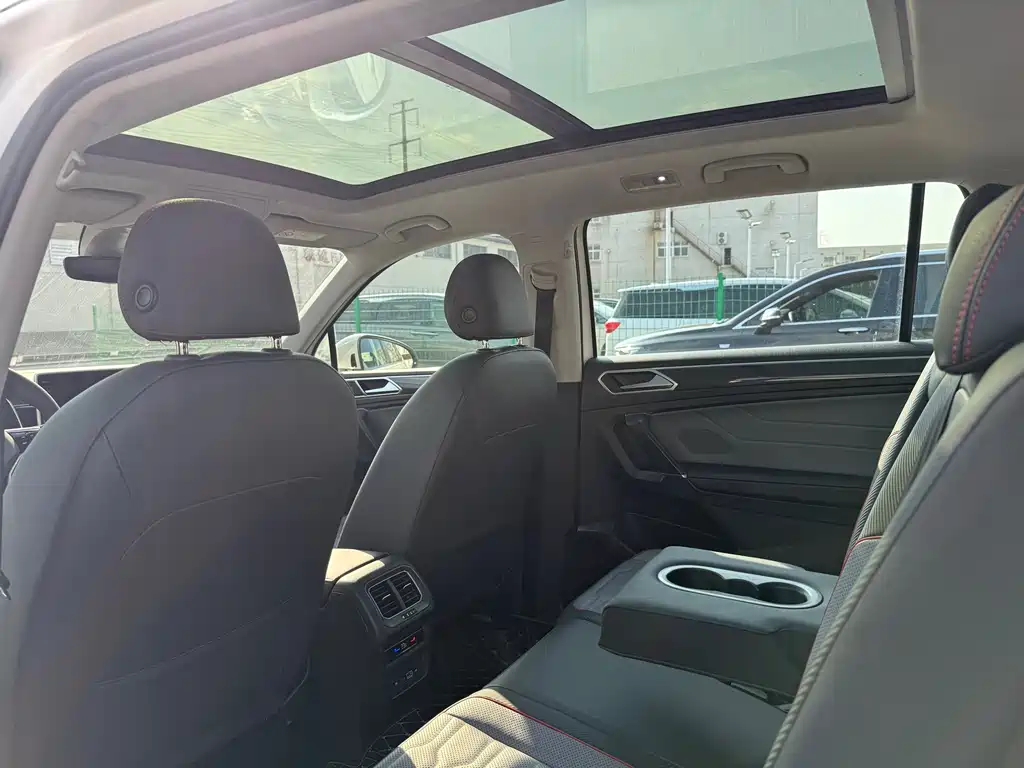 Tiguan L 2022 380TSI automatic four-wheel drive R-Line flagship version 7 seats купить на сайте DeffCars