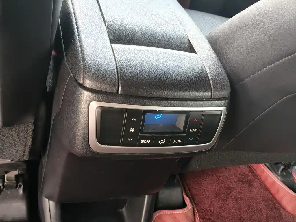 Highlander 2018 2.0T four-wheel drive luxury version 7 seats National V купить на сайте DeffCars