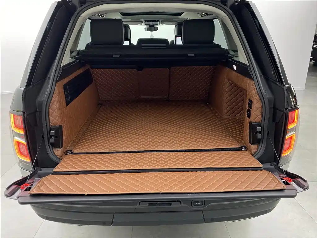 Range Rover 2022 3.0 L6 400PS Legendary Extended Classic Edition купить на сайте DeffCars