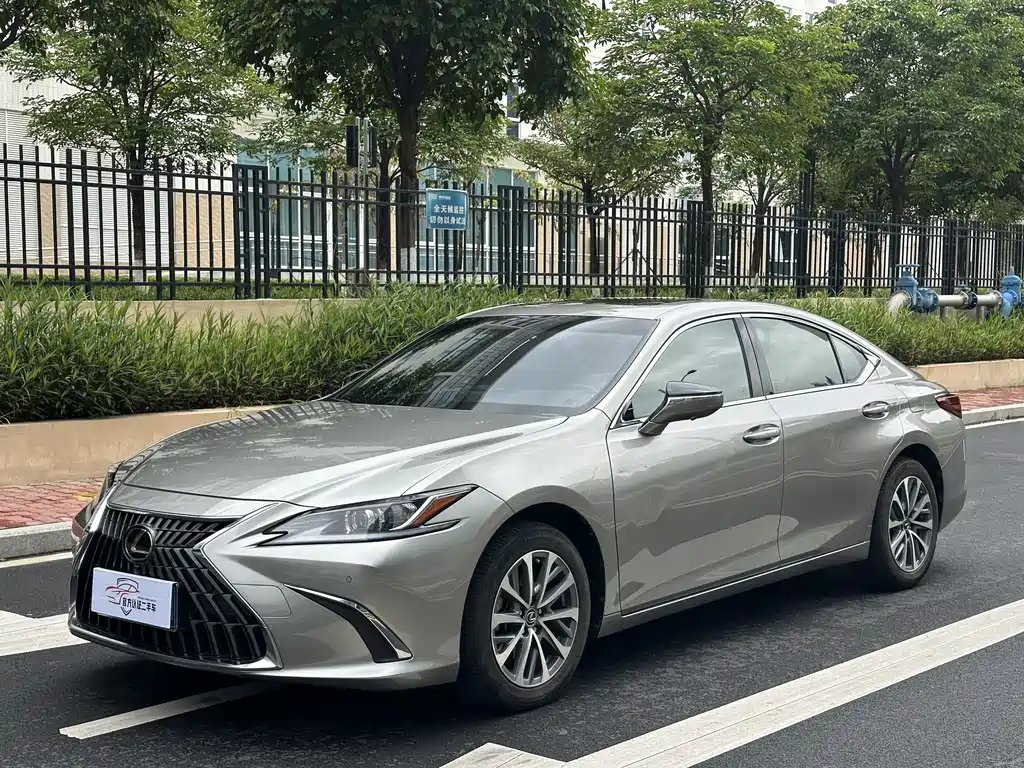 Lexus ES 2023 200 Excellence Edition купить на сайте DeffCars