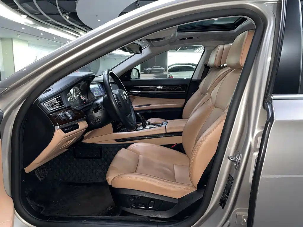 BMW 7 Series 2010 760Li купить на сайте DeffCars