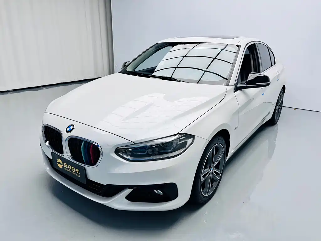 BMW 1 Series 2018 118i Sports купить на сайте DeffCars
