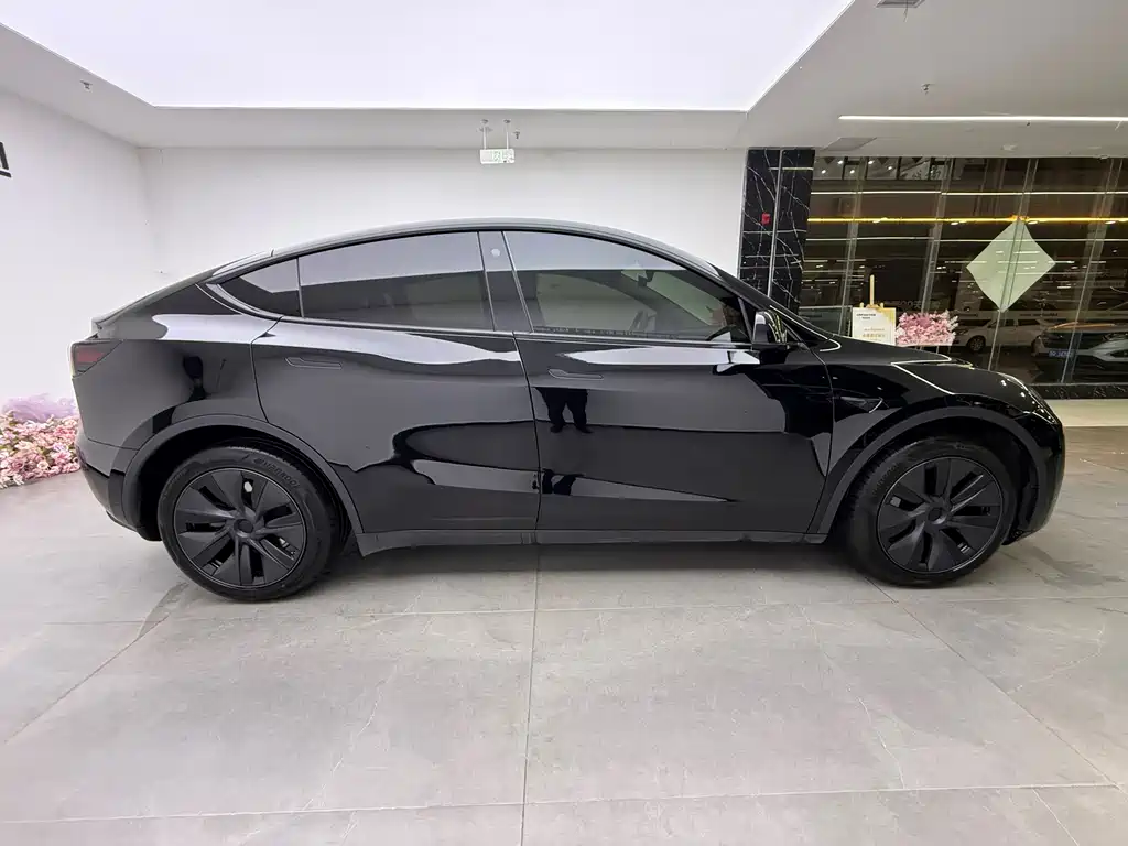 Model Y 2023 long-range all-wheel drive version купить на сайте DeffCars