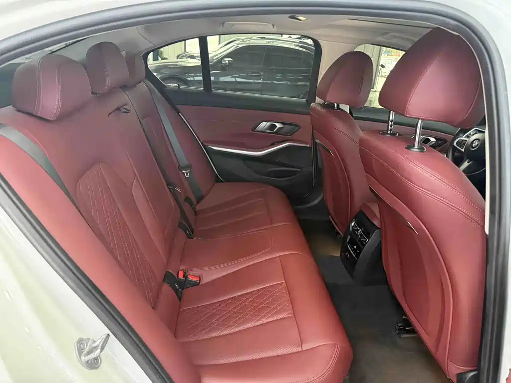 BMW 3 Series 2023 320i M Sports Package купить на сайте DeffCars