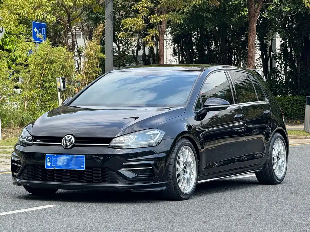Golf 2020 Beloved Edition 280TSI DSG R-Line купить на сайте DeffCars