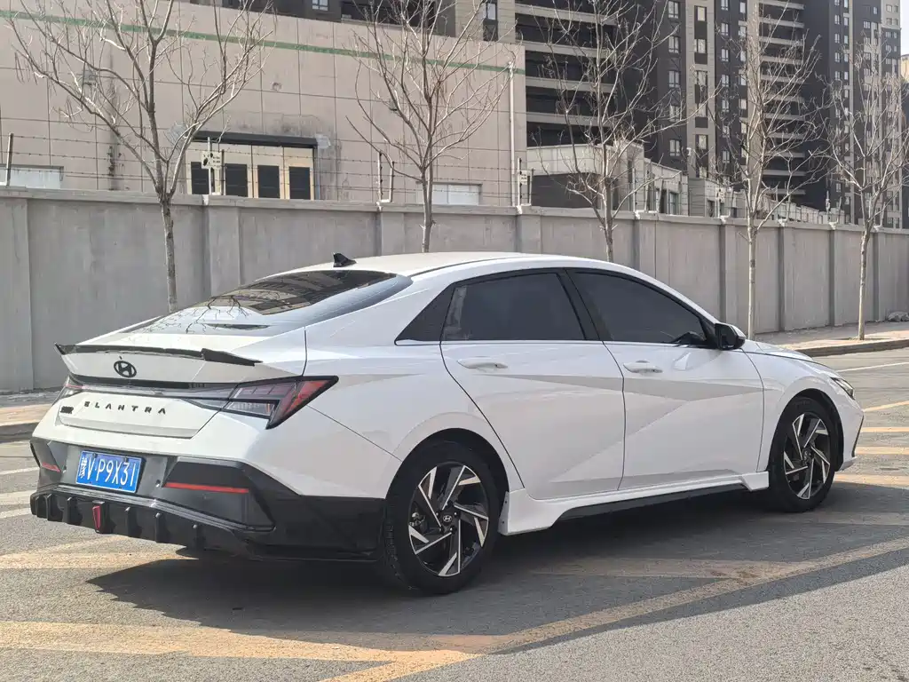 Elantra 2023 1.5L CVT LUX Premium Edition купить на сайте DeffCars