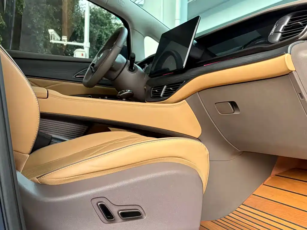 Denza D9 2022 DM-i 970 four-wheel drive flagship model купить на сайте DeffCars