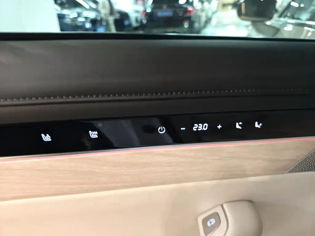 Zhijie S7 2025 model 705km Max купить на сайте DeffCars