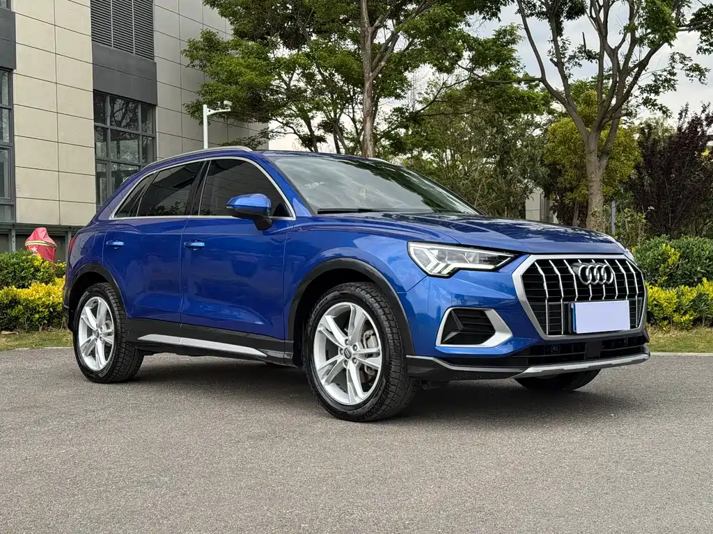 Audi Q3 2019 40 TFSI Fashionable and Elegant купить на сайте DeffCars