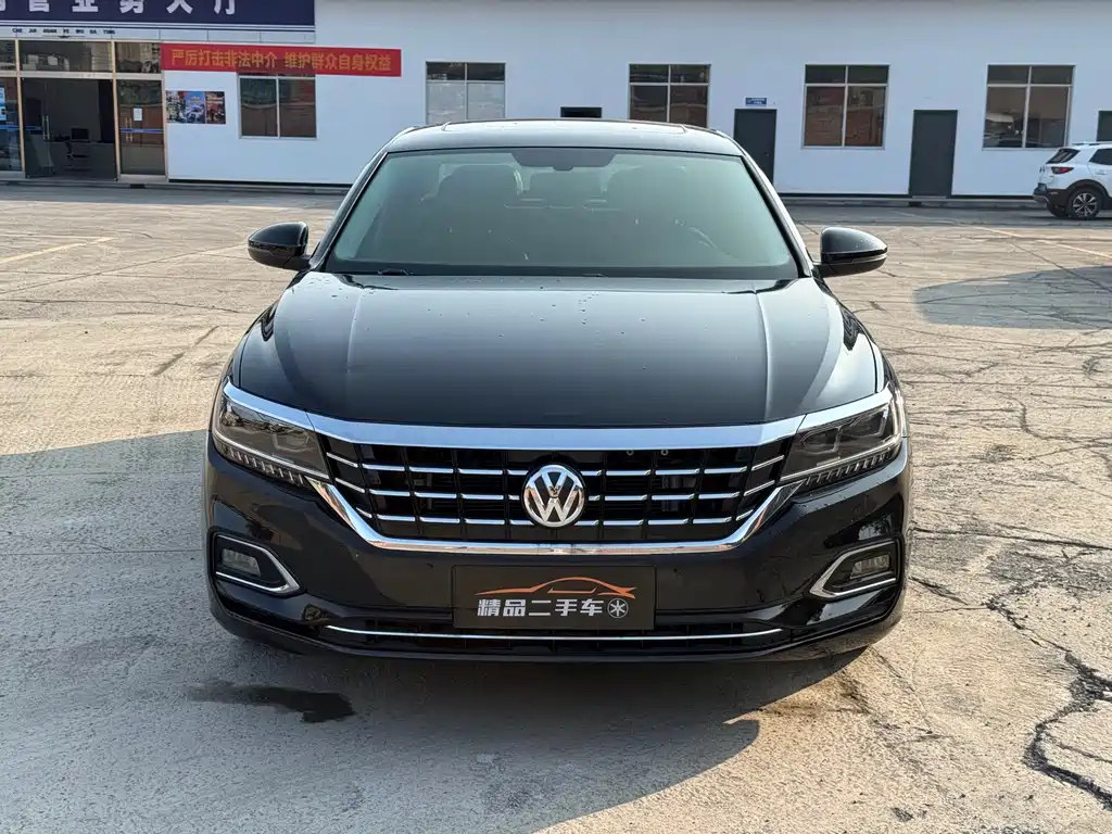 Passat 2019 330TSI Deluxe Edition National VI купить на сайте DeffCars