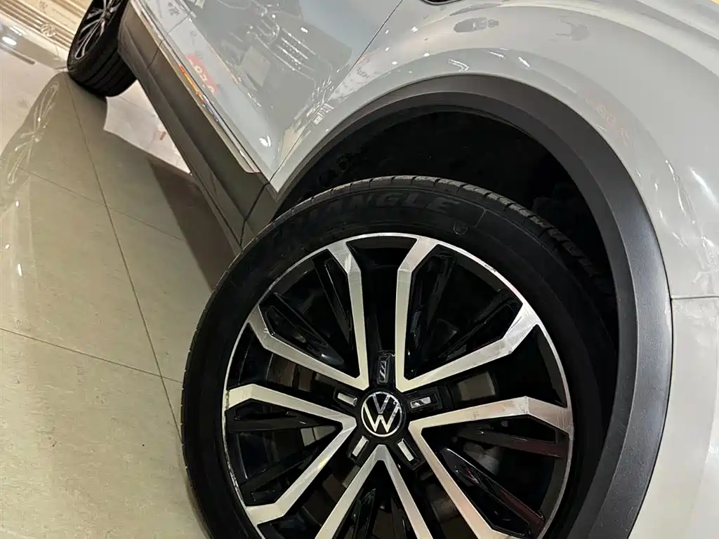 T-ROC 2020 280TSI DSG two-wheel drive comfort model купить на сайте DeffCars