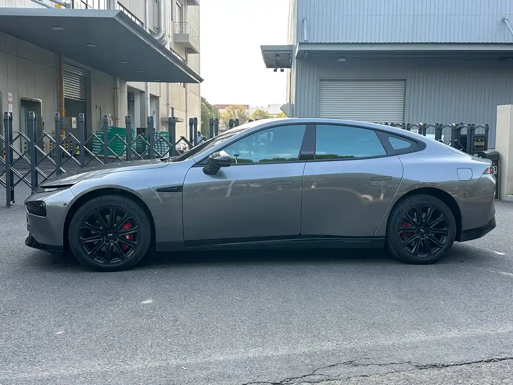 Xpeng P7 2021 562E Pengyi Performance Edition купить на сайте DeffCars