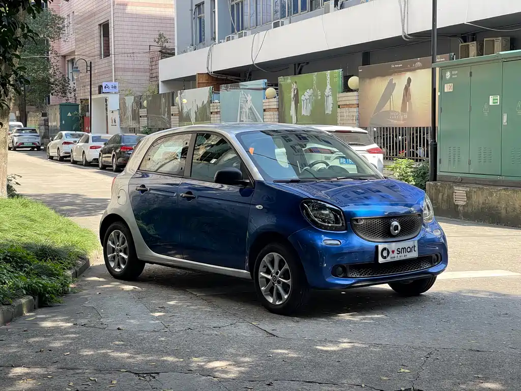 smart forfour 2018 1.0L 52kW smart version купить на сайте DeffCars