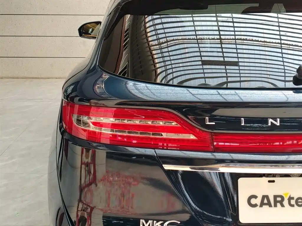 Lincoln MKC 2019 2.0T 2WD Premium Edition National VI купить на сайте DeffCars