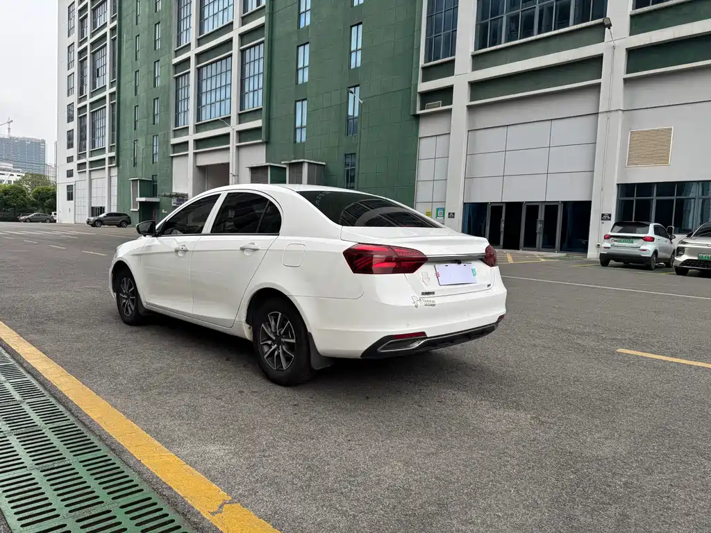 Emgrand 2019 Leading Edition 1.5L CVT Luxury Type National V купить на сайте DeffCars