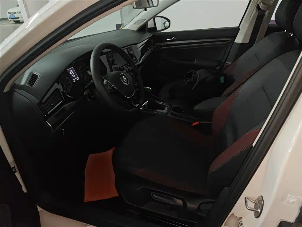 Bora 2020 1.5L automatic elite model купить на сайте DeffCars