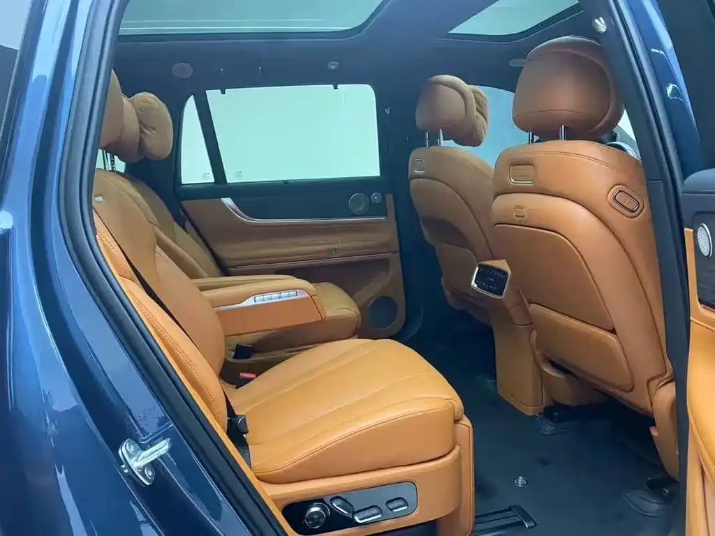Wenjie M9 2024 pure electric Ultra version 100kWh 6-seater version купить на сайте DeffCars