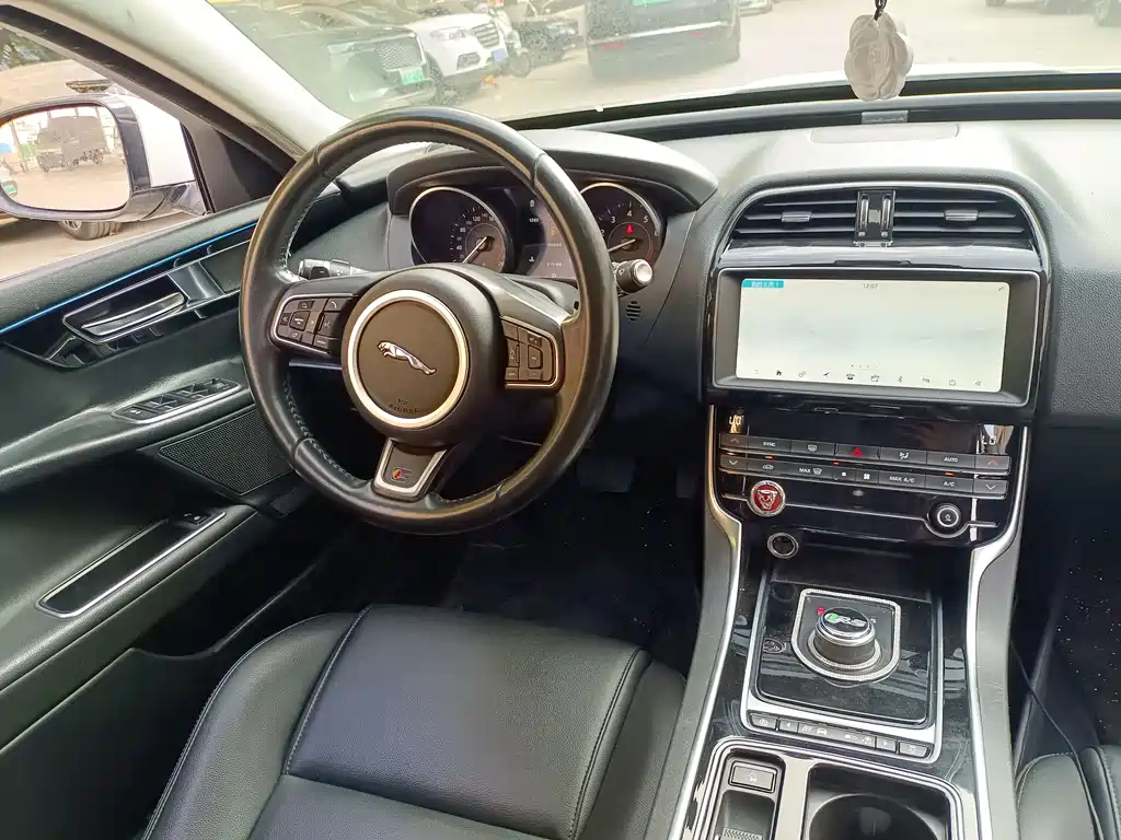Jaguar XEL 2019 2.0T 200PS Elite Edition купить на сайте DeffCars