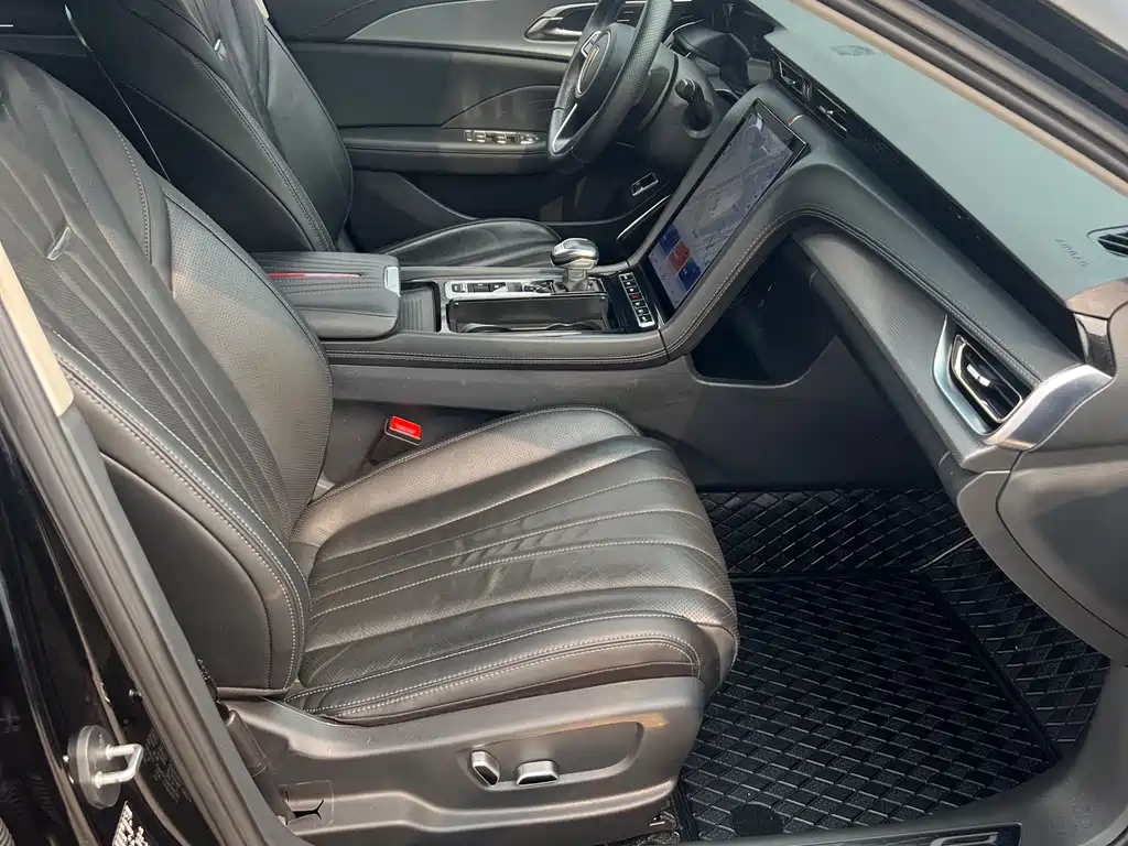 Hongqi H5 2023 2.0T Automatic Zhilianqichang Edition купить на сайте DeffCars