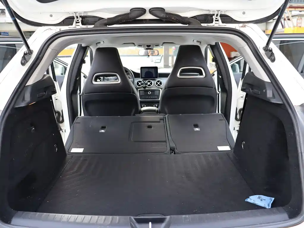 Mercedes-Benz GLA 2016 GLA 200 Dynamic купить на сайте DeffCars