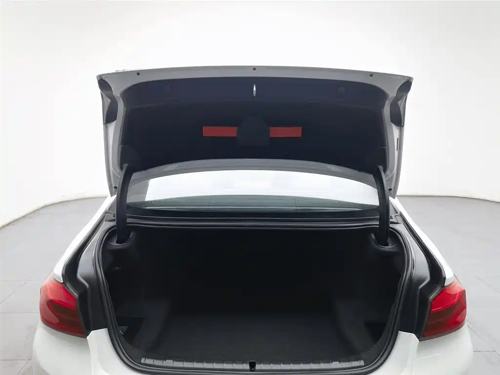 BMW 5 Series 2018 530Li xDrive M Sports Package купить на сайте DeffCars