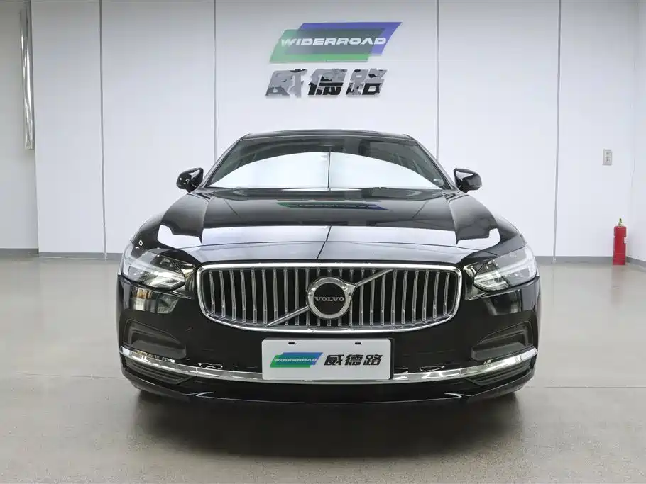 Volvo S90 2024 B5 Zhiyuan Luxury Edition купить на сайте DeffCars