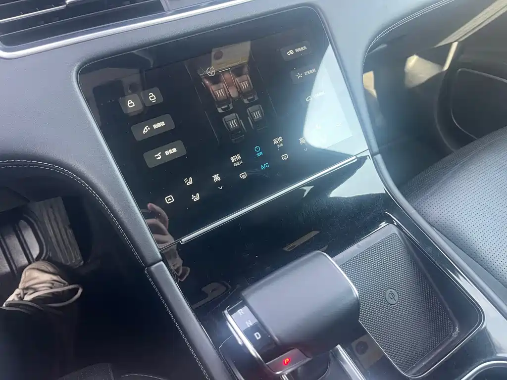 Ideal ONE 2021 extended range 6-seater version купить на сайте DeffCars