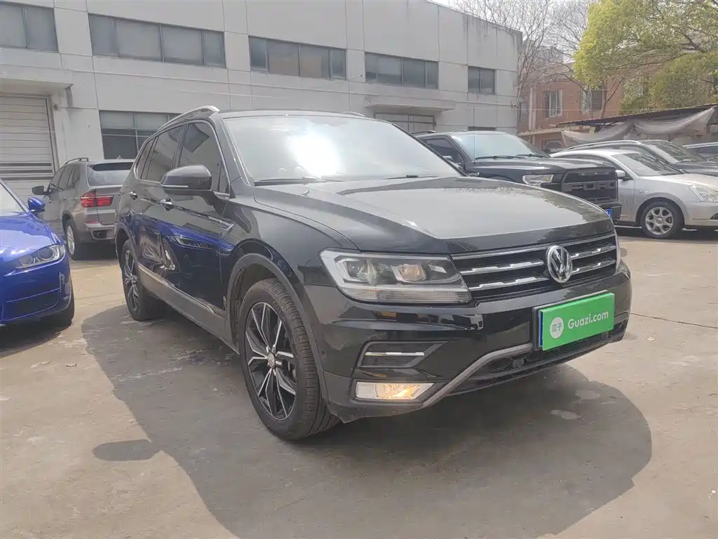 Tiguan L 2020 330TSI automatic two-wheel drive smart luxury version National VI купить на сайте DeffCars