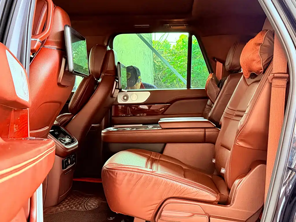 Navigator 2020 3.5T Long Axis Presidential Edition купить на сайте DeffCars