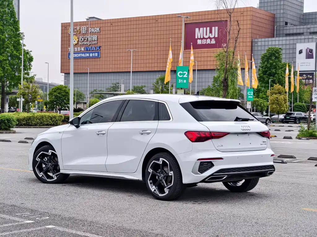 Audi A3 2023 Sportback 35 TFSI luxury sports model купить на сайте DeffCars
