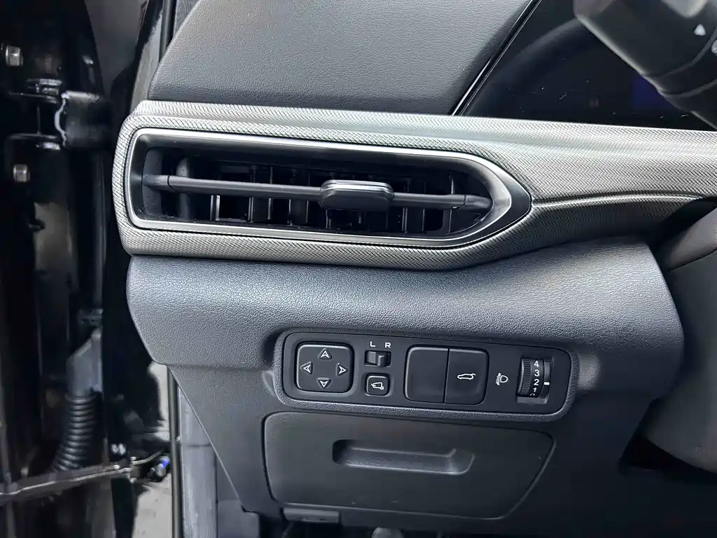Changan UNI-T 2020 1.5T flagship model купить на сайте DeffCars