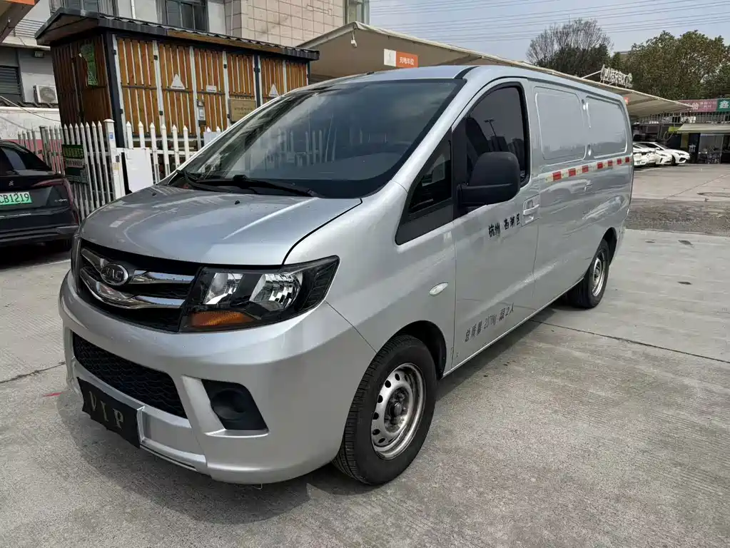 Ruifeng M3 2021 PLUS 1.8L 2-seater shuttle version купить на сайте DeffCars