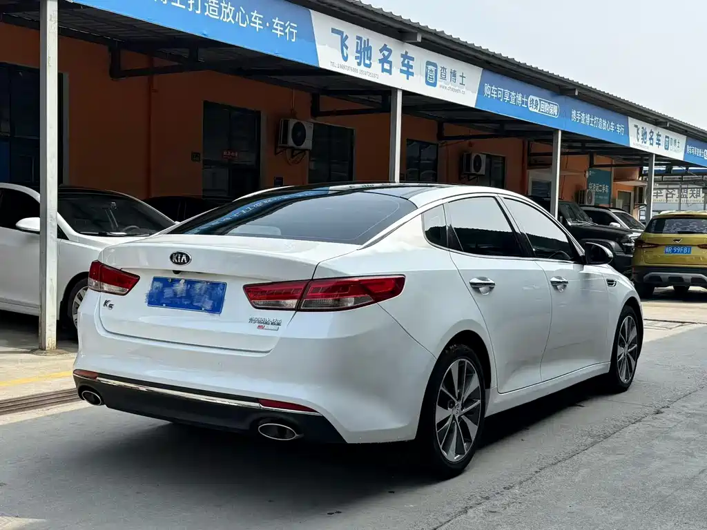 Kia K5 2017 2.0L Automatic 15th Anniversary Special Edition LUX купить на сайте DeffCars