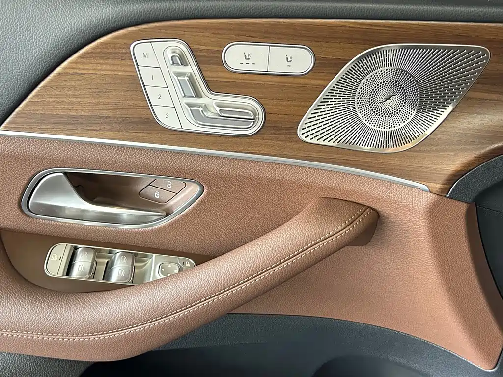 Mercedes-Benz GLE New Energy 2024 GLE 400 e 4MATIC купить на сайте DeffCars